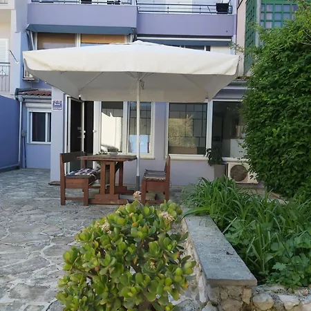 Luce With Shared Pool Appartement