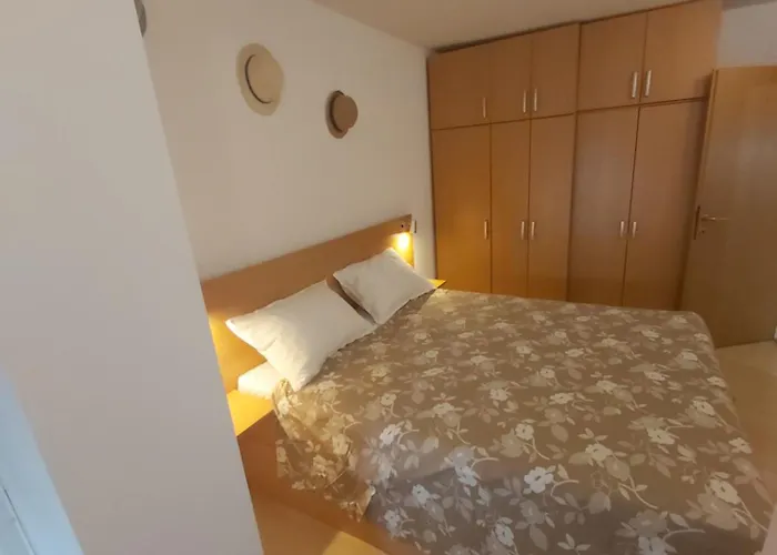 Appartement Luce With Shared Pool Zadar