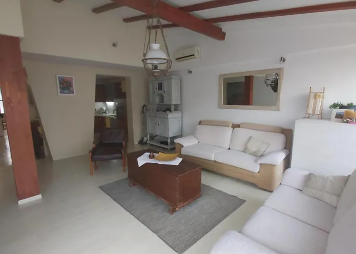 Luce With Shared Pool Appartement *