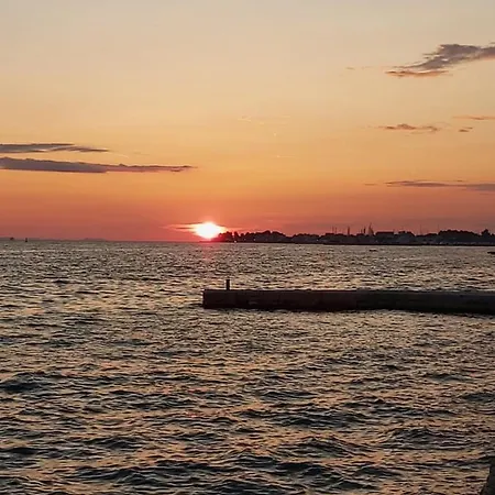 Luce With Shared Pool Apartamento *