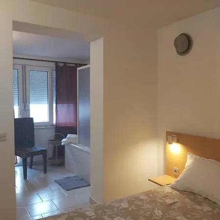 Apartment Luce With Shared Pool *