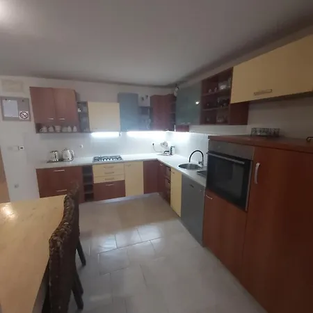 Luce With Shared Pool Apartment Zadar