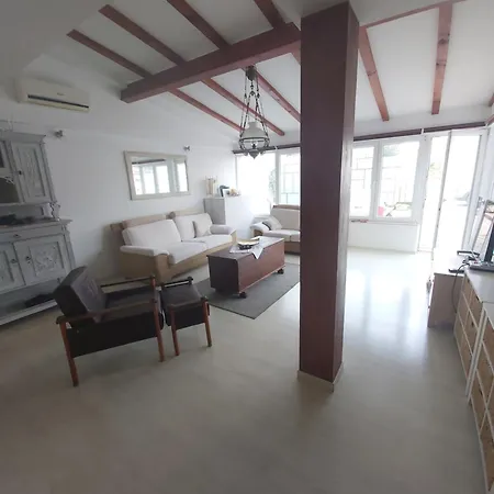 شقة Studio Luce With Shared Pool Sami-Basement