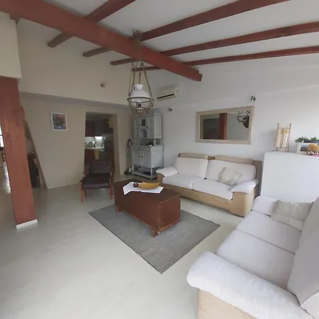 Luce With Shared Pool Apartamento *