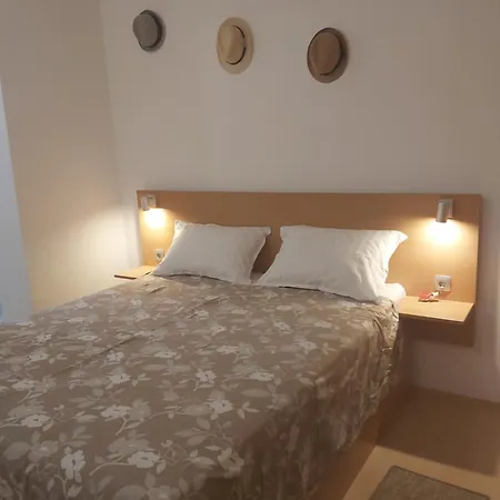 Luce With Shared Pool *