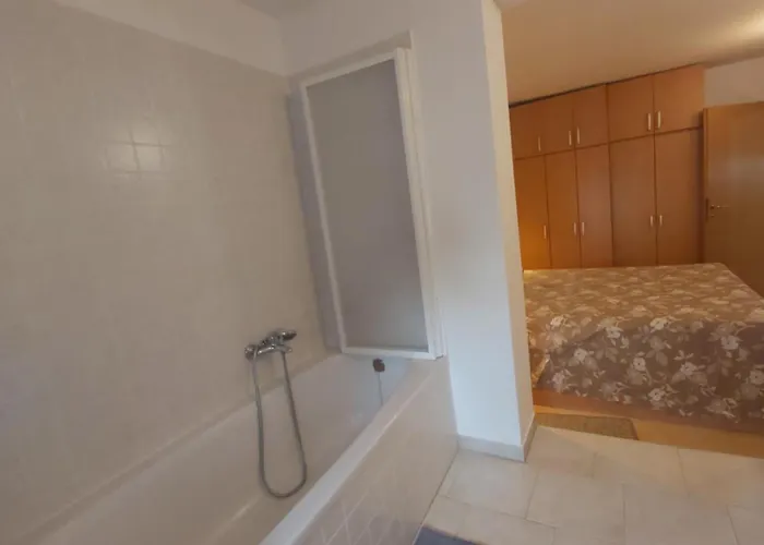 Luce With Shared Pool Apartman Zadar