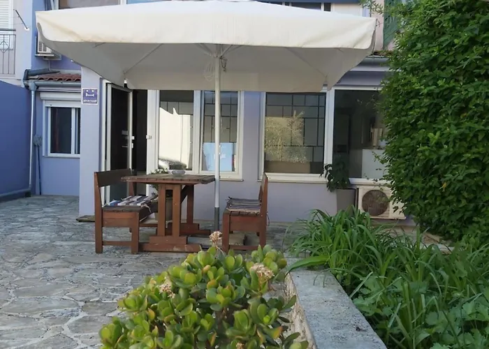 Luce With Shared Pool Apartment